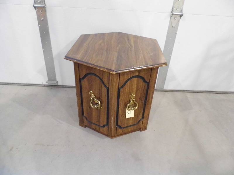Octogan End Table