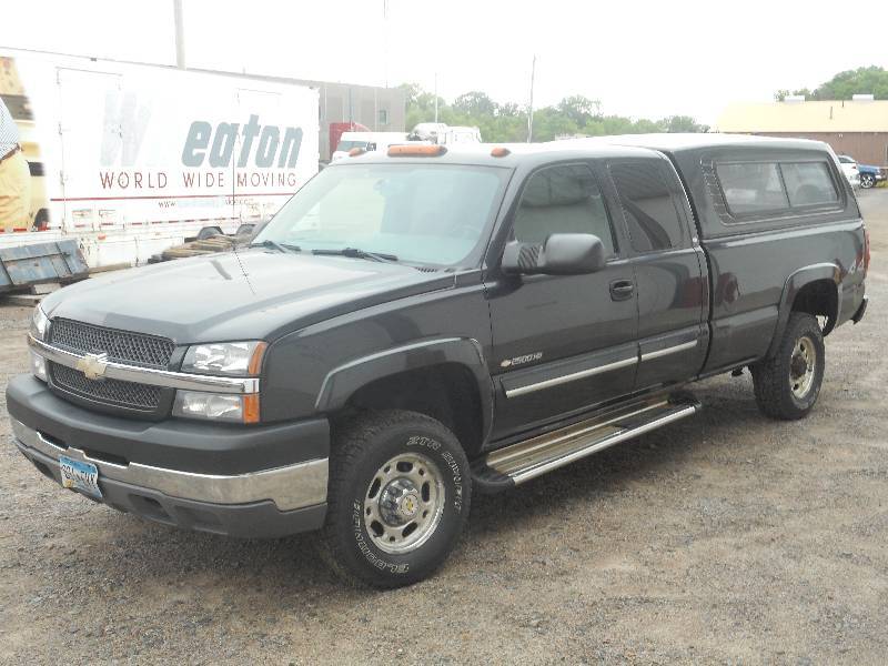 lot 1 image: 2004 Chevrolet Silverado 2500 HD