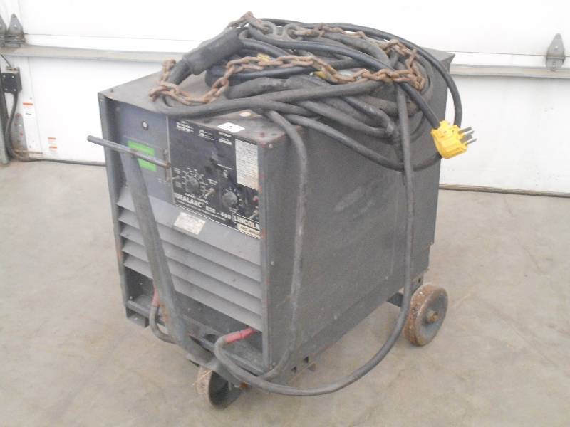 lot 5 image: Lincoln IdealArc R3R-400 Arc Welder