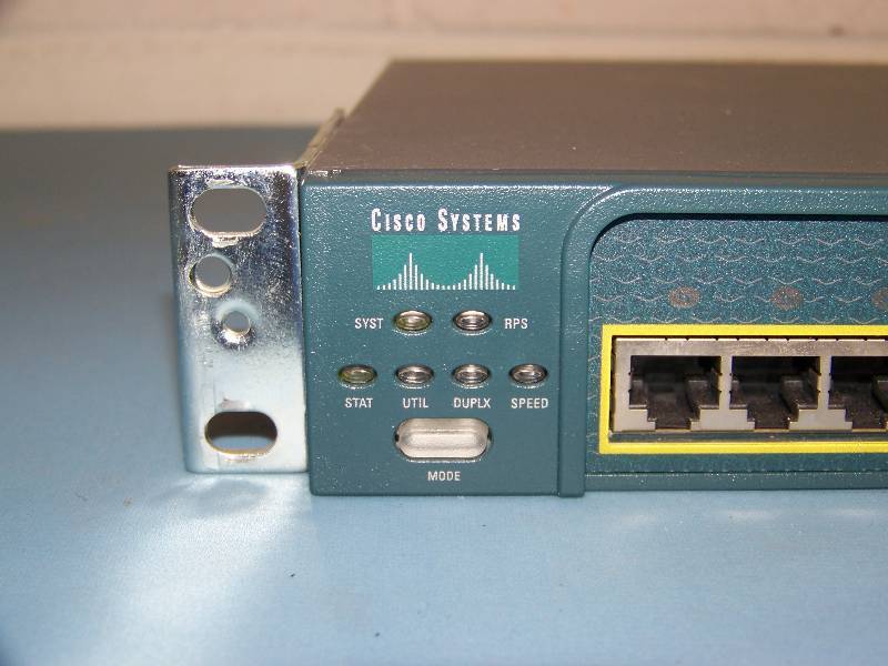 Cisco Systems, Catalyst 2950 Series, 10100 24-Port Ethernet Switch