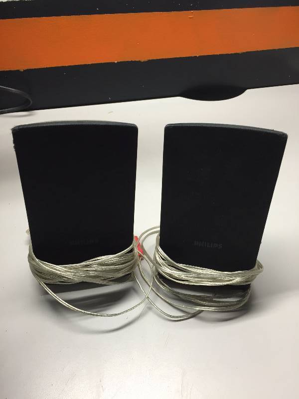 lot 11 image: SURROUND SOUND SYSTEM 230 WATT SUB