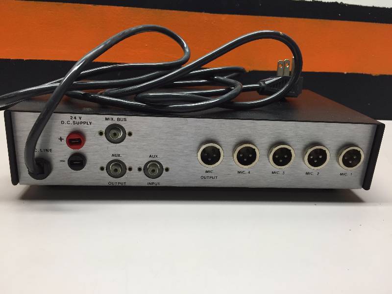 lot 12 image: NINTENDO CONTROLLERS(3) PASO MITER PREAMP