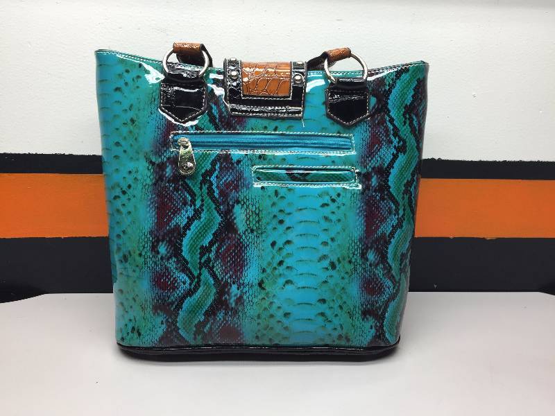 lot 39 image: P&G COLLECTION BLING PURSE NEW