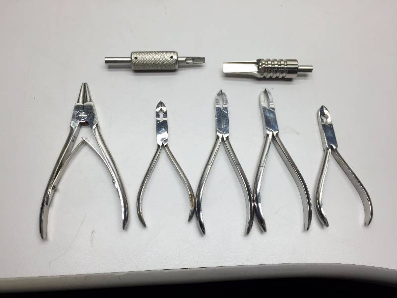 lot 46 image: MARINETS PIERCING INSTRUMENTS, ROCK LIGHTS, DARREL WALTRIP BANDANA