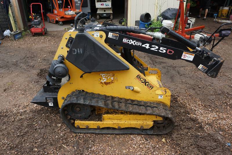 lot 20 image: Boxer Brand Model 425D Diesel Powered Mini Tracked Bobcat Skid Loader Skid Steer