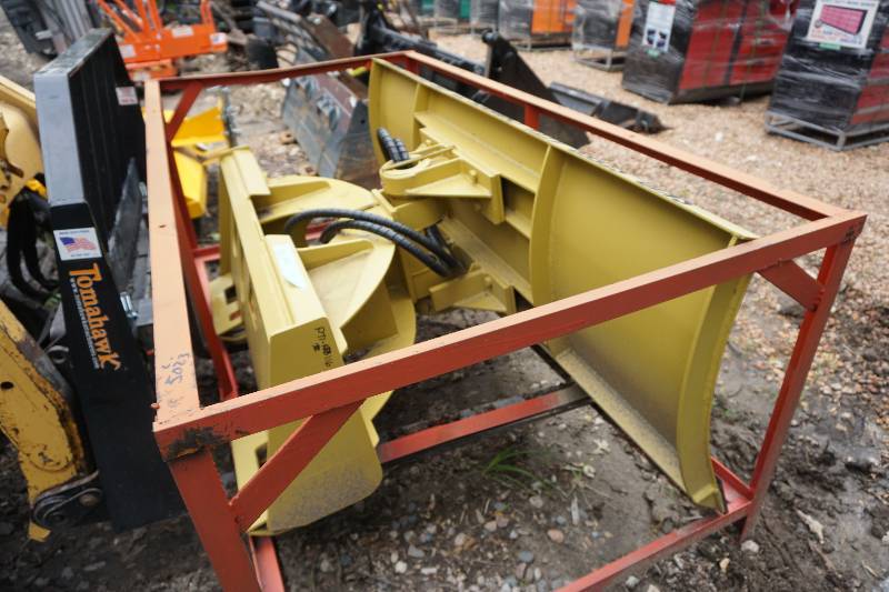 Universal Mount Bobcat Skid Loader Skid Steer 72" Dozer Blade/Plow