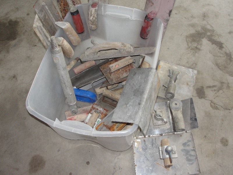 Miscellaneous Cement trolls and tools