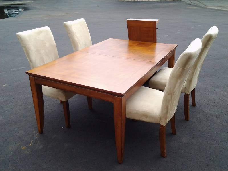 Dining Room Table 44x70 With 18 Inch Leaf & 4 High Back Suede Chairs Nice