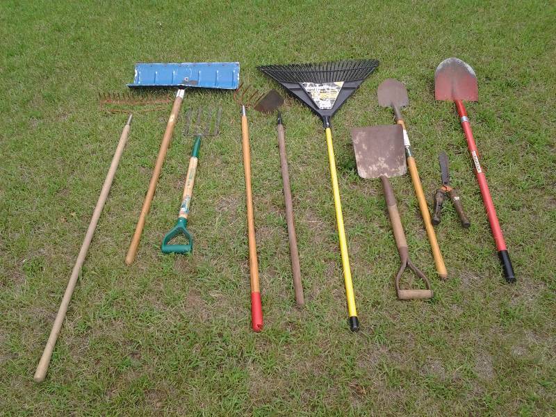 lot 44 image: 10-Implements