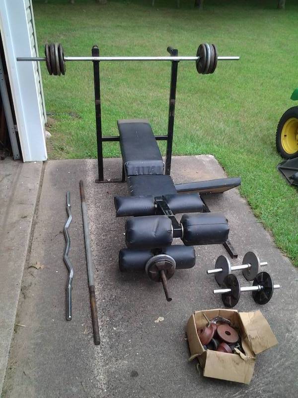 lot 47 image: Body Power Weight Bench & 110 Lbs Of Weights
