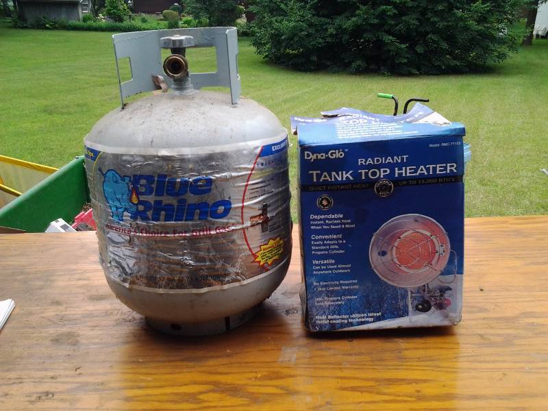 lot 50 image: Propane Tank, Radiant Tank Top Heater