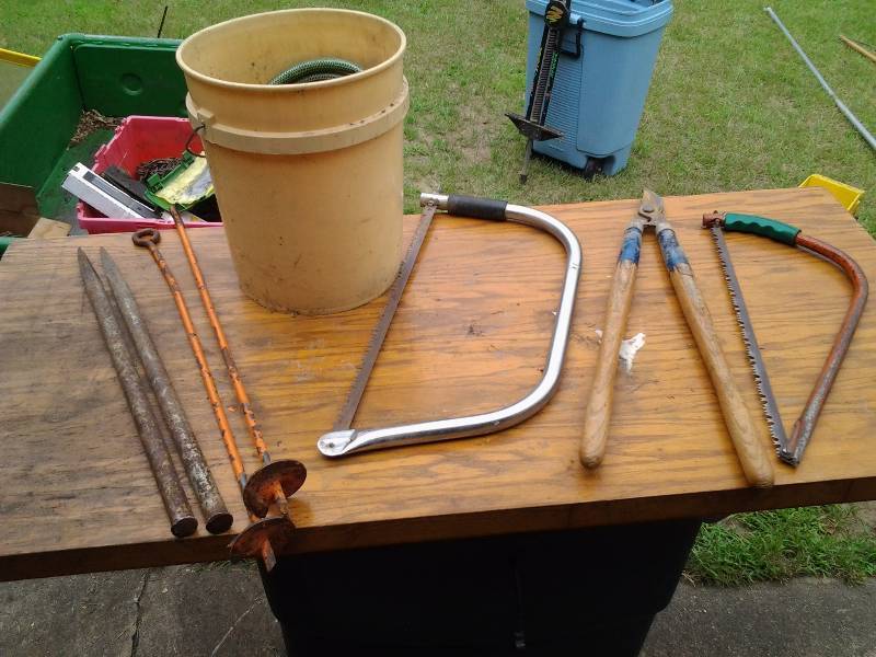 lot 52 image: Bow Saws, Stakes, Pruners, Misc