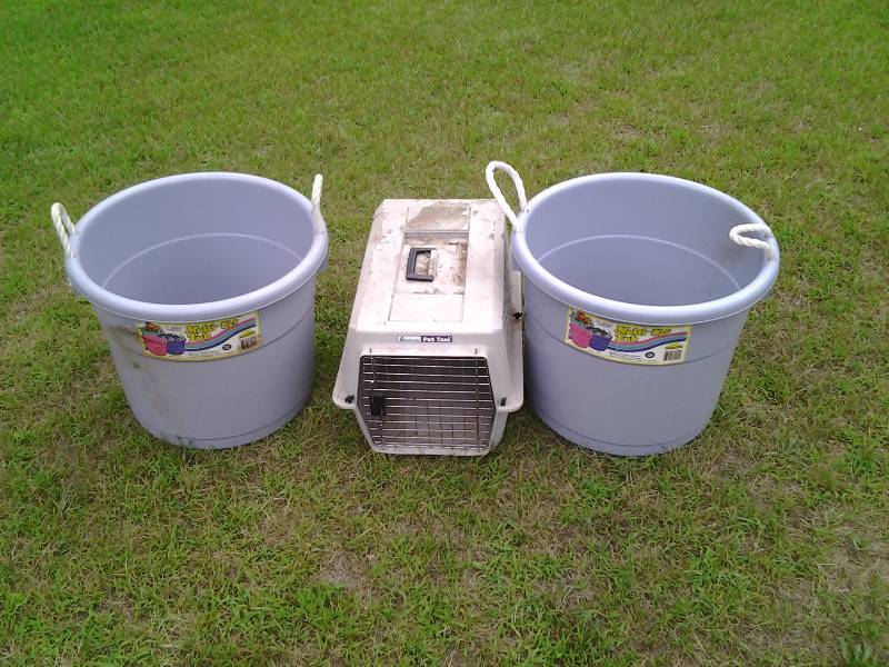 lot 62 image: 2-Multi-Use Tote Tubs, Pet Kennel