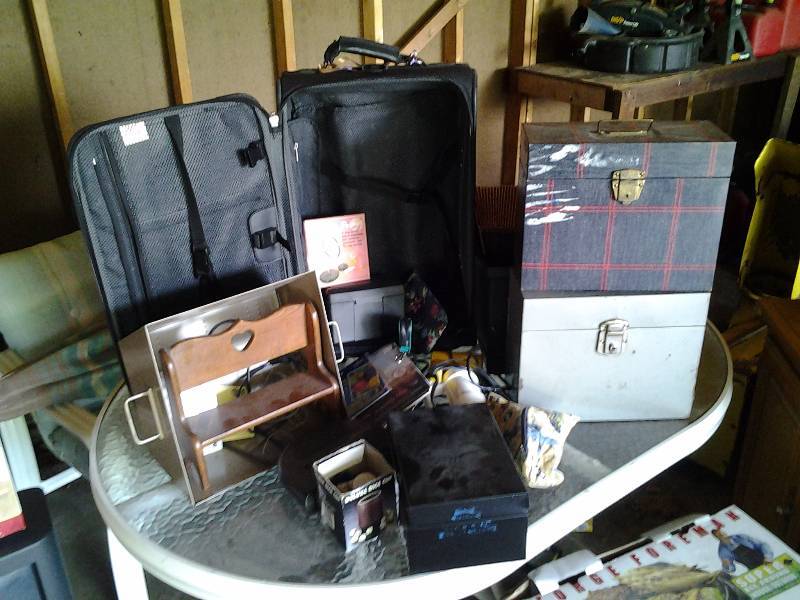 lot 88 image: Carry On Suitcase Luggage, Travel Misc & Assorted Office Related (Files & File Boxes)