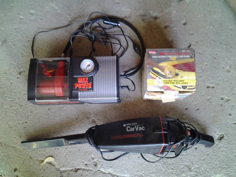 lot 100 image: Car Vacuum, Inflation Station, Coleman Inflate-All Air Pump