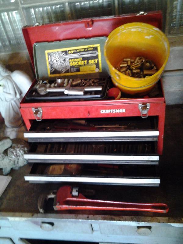 lot 103 image: Craftsman Tool Box & Contents