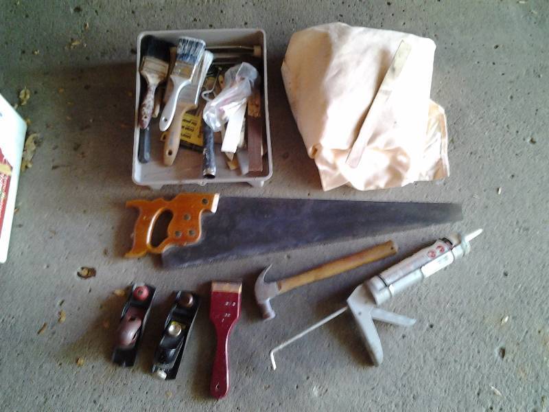 lot 106 image: Lot Of Painting Supplies, 2-Hand Planes, 1-Saw