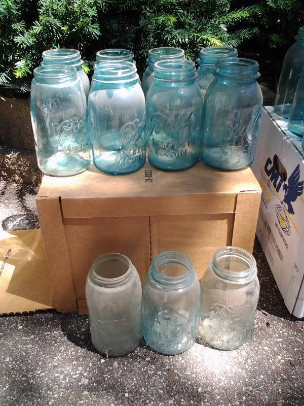 lot 117 image: 9-Blue Ball Perfect Quart Mason Jars, 2-Blue Atlas Jars