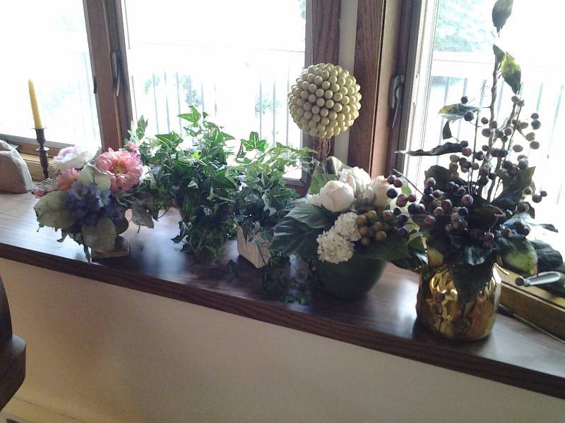 lot 137 image: Greenery, Topiary, Center Pieces