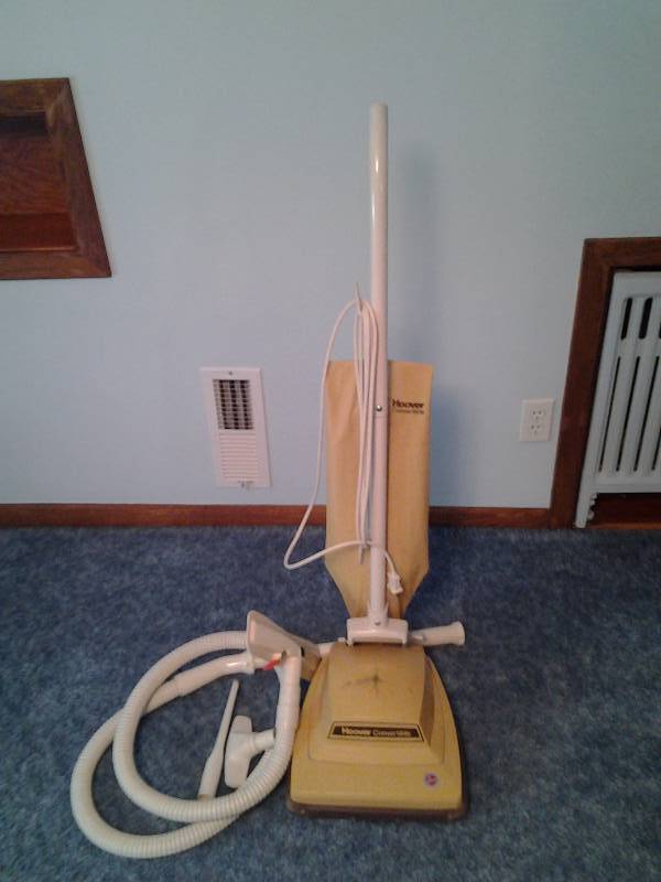 lot 145 image: Hoover Upright Vacuum With Attachments