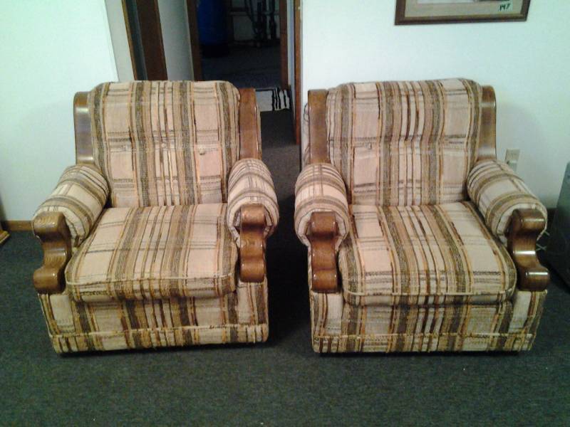 lot 148 image: 2-Plaid Chairs With Wood Trim, Wickes Furniture Co. 36x36x33