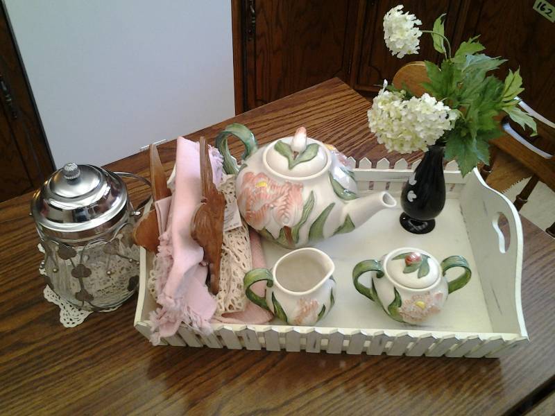 lot 181 image: Fitz & Floyd Tea Set, Tray, Doilies, More