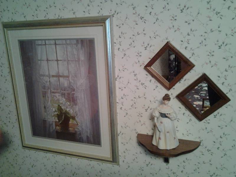 lot 197 image: Wall Decor In Bedroom-Picture, 2-Mirrors, Shelf, Figurine