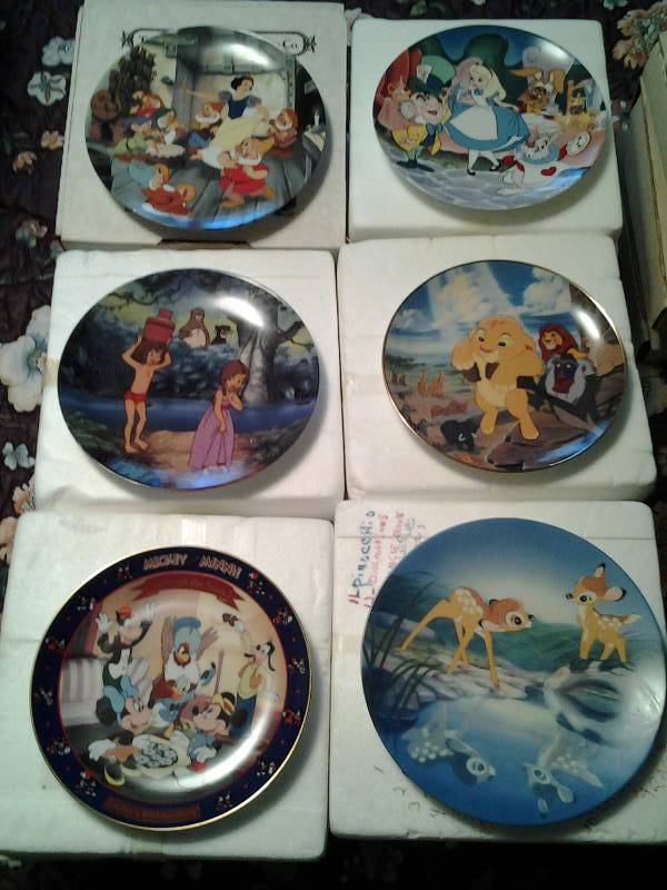 lot 198 image: 6-Knowles & Bradford Disney Movie Collector Plates