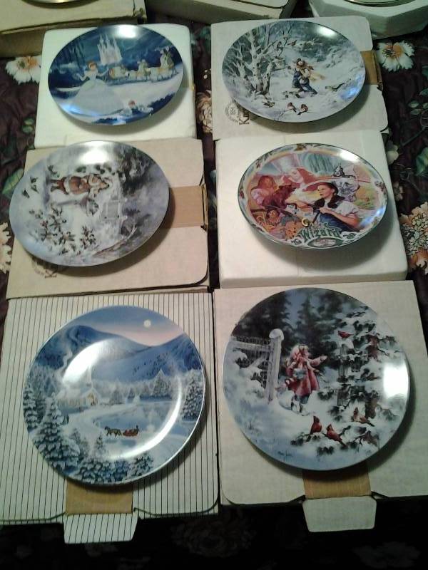lot 203 image: 6-Knowles, Bradford, George Seasonal Collector Plates