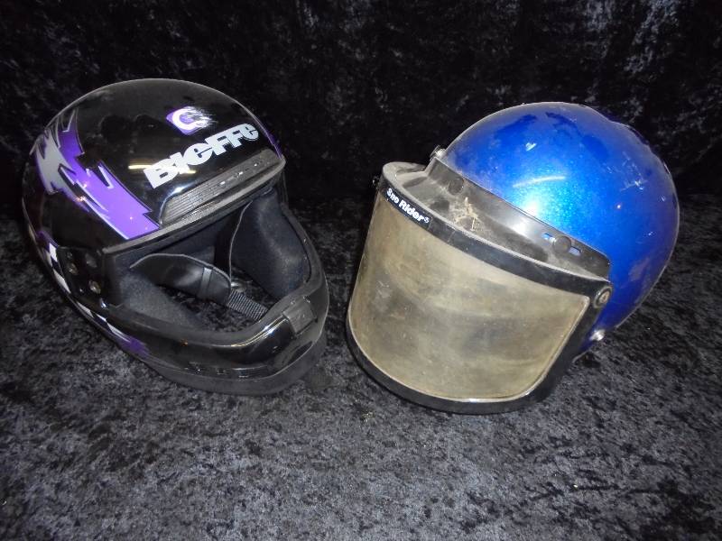 Lot - Motorcycle Helmets - Small
