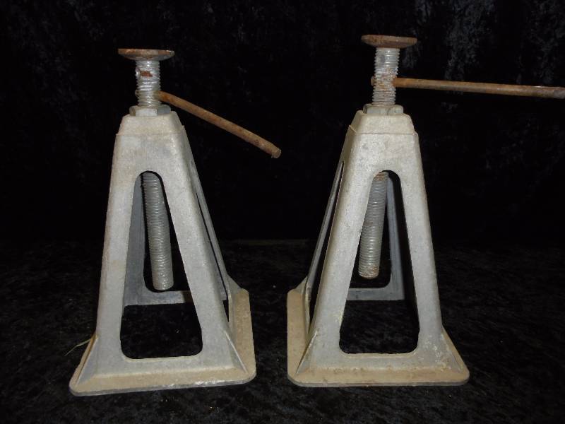 Camper Screw Jack Stands