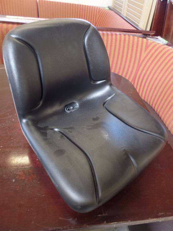 lot 610 image: Universal seat
