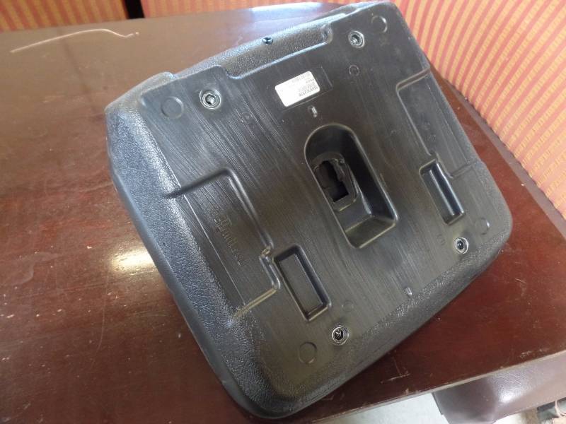 lot 611 image: Universal seat