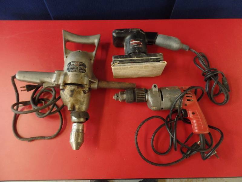 lot 620 image: Misc Power Tools