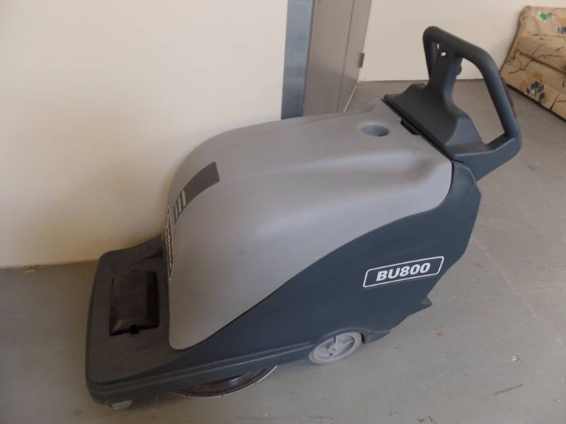 lot 606 image: Floor Burnisher