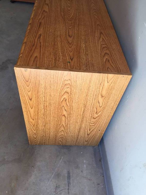 lot 42 image: Student Dorm Room Bedroom Desk - Very Nice Condition