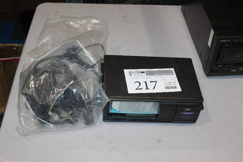 lot 217 image: JVC Car Stereo 12-Disc CD Changer
