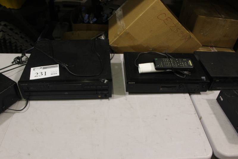 lot 231 image: Lot of (2) Electronics Including 1) Sony MiniDisc Deck AND 1) Kenwood Compact Disc Player