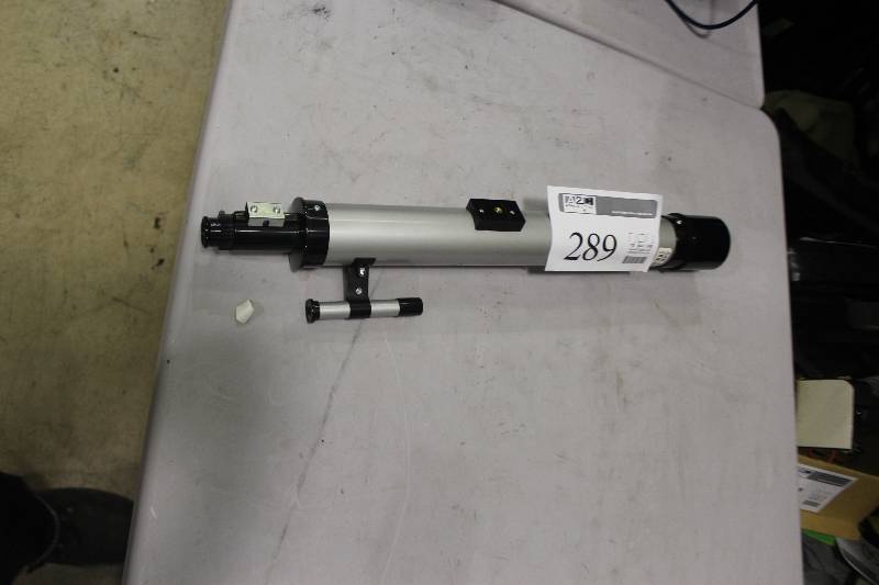 lot 289 image: Vivitar Telescope