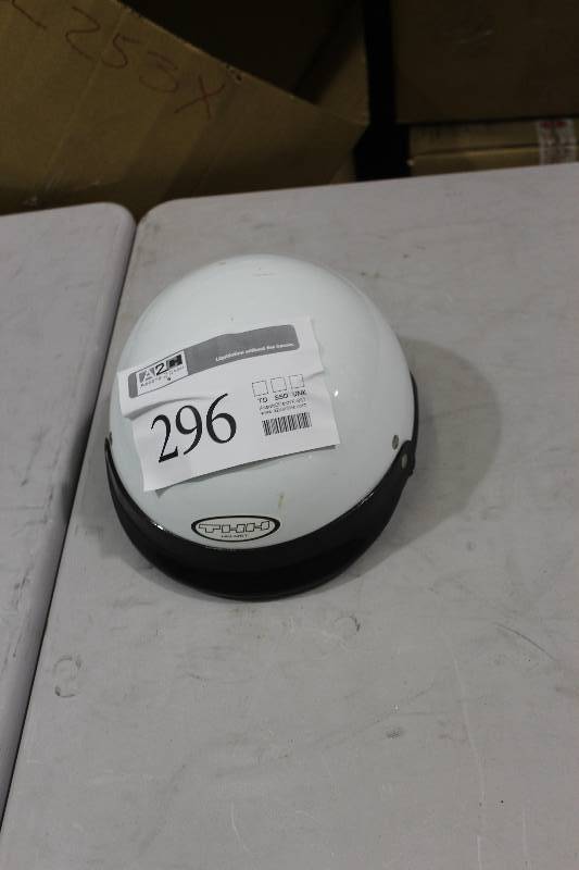 lot 296 image: THH Bike Helmet