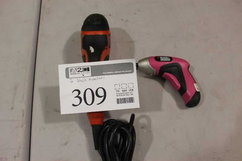 lot 309 image: Lot of (2) Black & Decker Power Tools Including 1) 3-In-1 Project Mate Decorating Tool AND 1) Nail Gun