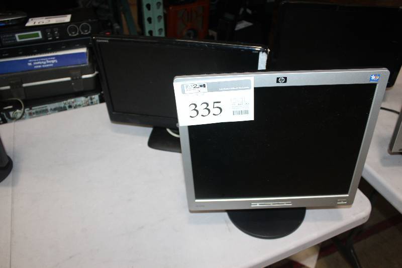 lot 335 image: Lot of (2) Computer Monitors Including 1) 17 HP AND 1) 18 Compaq