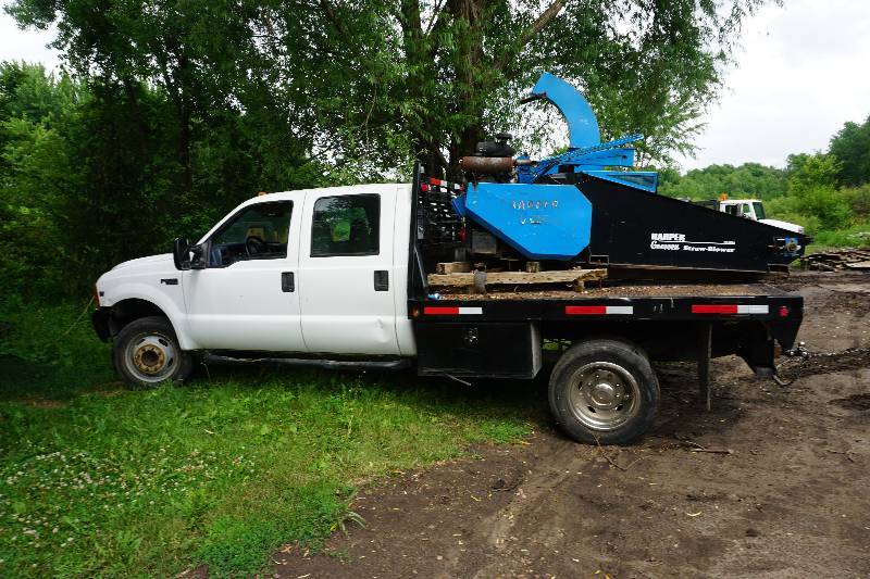 lot 1 image: 1999 Ford F-450 Super Duty Extended Cab Flat Bed Diesel Work Truck