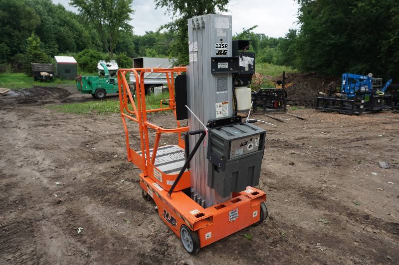 2000 JLG Model 12 SP Battery Powered Man Lift/Stock Picker West Metro