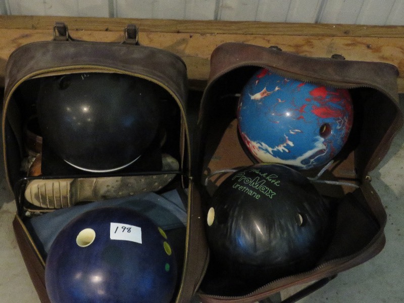 Bowling lot