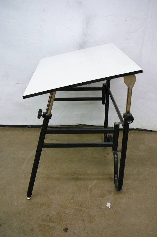 lot 16 image: Drafting table