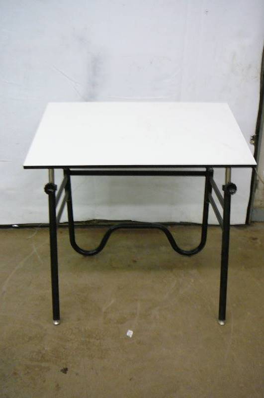 lot 18 image: Drafting table