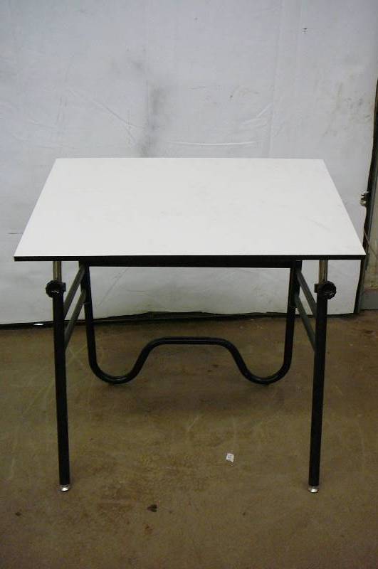 lot 21 image: Drafting table