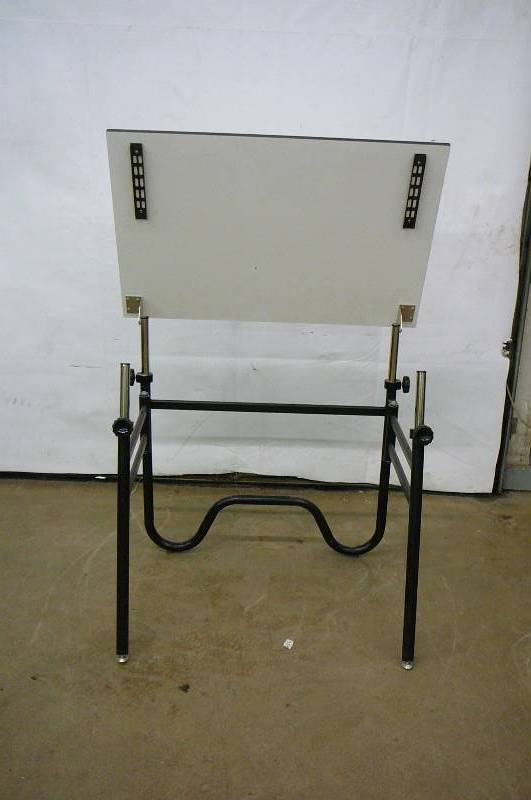 lot 22 image: Drafting table