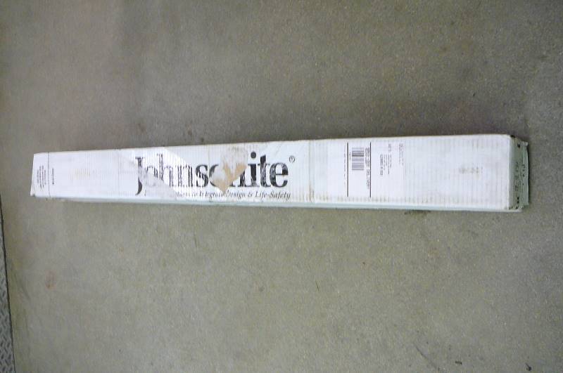 lot 43 image: Vinyl Toe Base